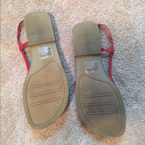 Cute red sandals by Mia - Picture 2 of 2